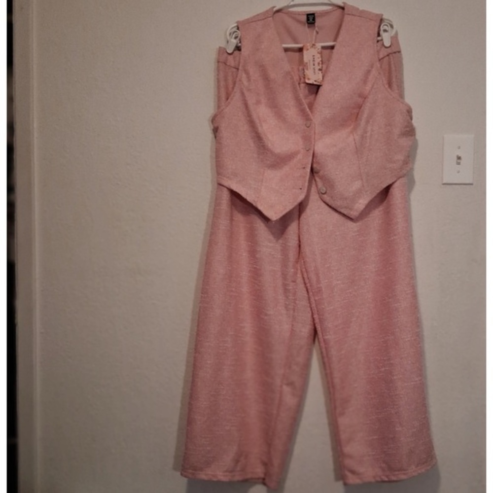 SHEIN Pink Suit set of Pants and vest.